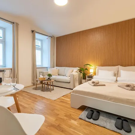 Zen 1 Center Modern פראג